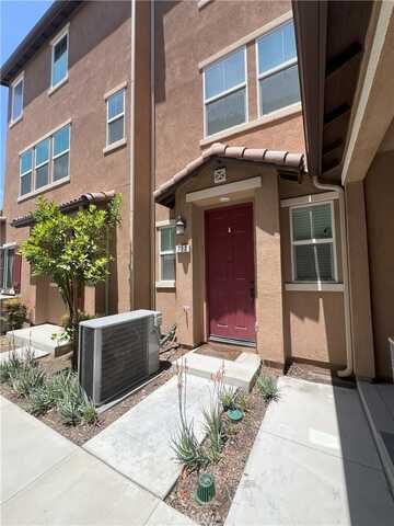712 N Ethan Way, Anaheim, CA 92805