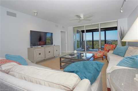 7225 Pelican Bay, NAPLES, FL 34108