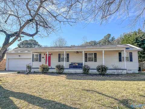 2723 Longfellow Drive SW, Decatur, AL 35603