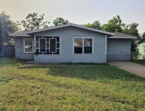 823 San Carlos, Sweetwater, TX 79556