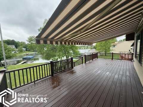1015 Lakeshore Drive, Brooklyn, IA 52211