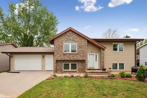 607 E Pershing Drive, Brooklyn, IA 52211