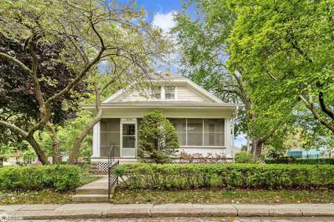 1908 River Street, Burlington, IA 52601
