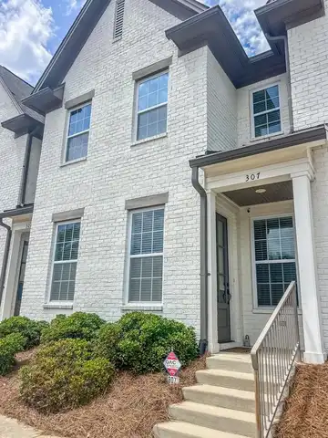 102 Farm View Dr #307, Oxford, MS 38655