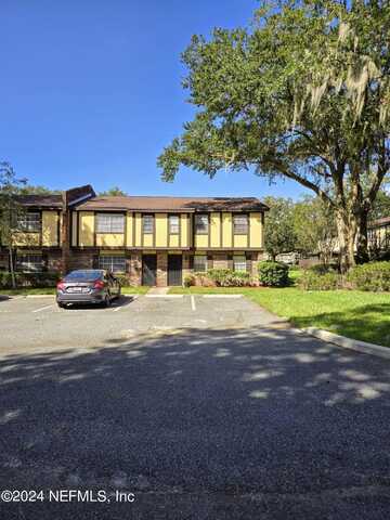 8200 OXFORD FOREST Drive, Jacksonville, FL 32217