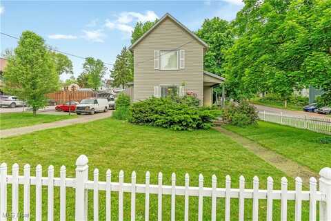 4723 Walnut Street, Mantua, OH 44255