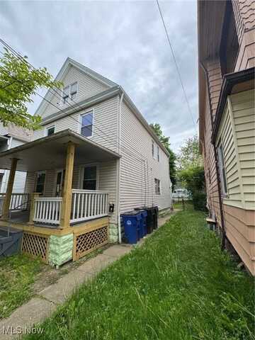 3733 Newark Avenue, Cleveland, OH 44109
