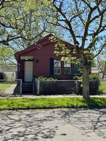 6815 Lawn Avenue, Cleveland, OH 44102