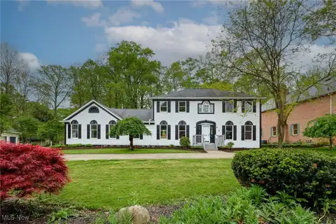 437 Victoria Park Drive, Tallmadge, OH 44278