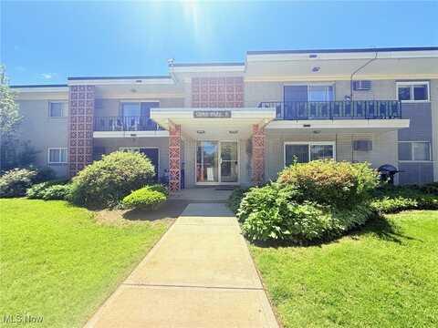 1390 Golden Gate Boulevard, Mayfield Heights, OH 44124