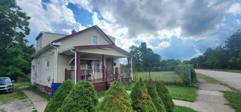 12621 Hirst Avenue, Cleveland, OH 44135