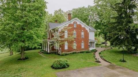 6877 Alliance Road NW, Malvern, OH 44644