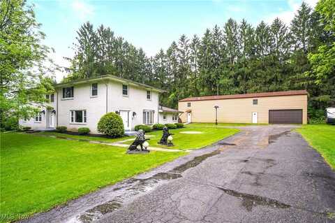 7182 Stewart Sharon Road, Hubbard, OH 44425