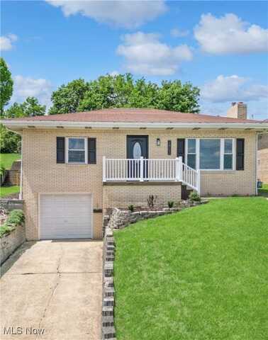 2803 Whitehaven Boulevard, Steubenville, OH 43952