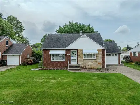 929 Romary Lane, Louisville, OH 44641