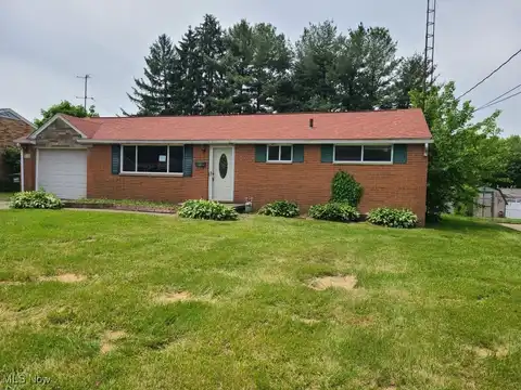 213 Fernwood Boulevard, Alliance, OH 44601