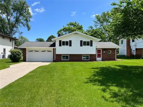 5135 Berkshire Drive, North Olmsted, OH 44070