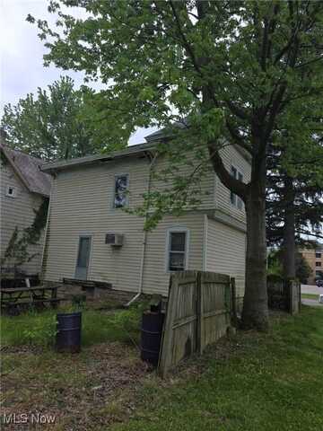804 West Avenue, Elyria, OH 44035