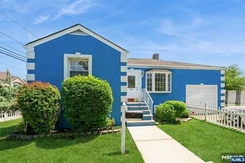 940 Schopmann Drive, Secaucus, NJ 07094