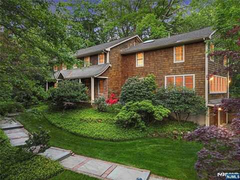 2 Canterbury Court, Alpine, NJ 07620
