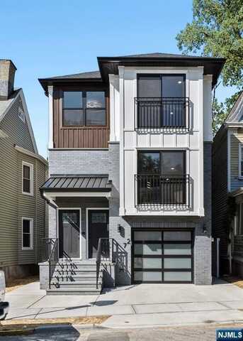 72 Hamilton Street, East Orange, NJ 07017