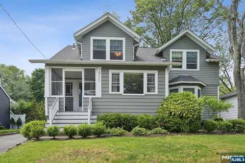 211 Pinelynn Road, Glen Rock, NJ 07452