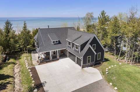 4435 Lake Shore, Charlevoix, MI 49720