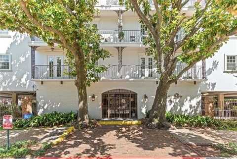 1765 COLISEUM Street, New Orleans, LA 70130
