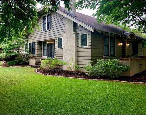 1001 S Locust Street, Clarksville, TX 75426