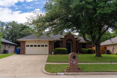 809 Oak Drive, Ennis, TX 75119
