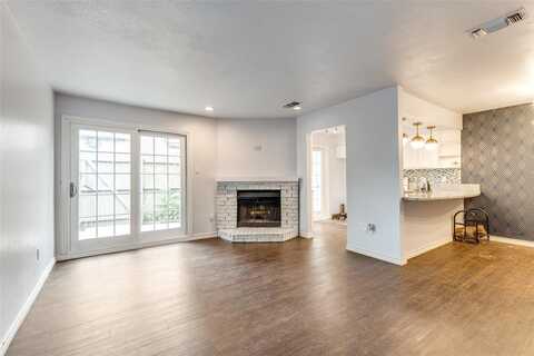 2330 Kennington Drive, Arlington, TX 76012