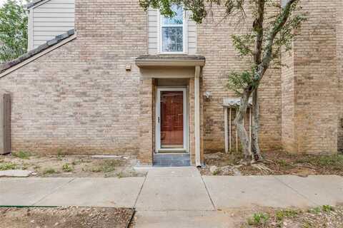 2330 Kennington Drive, Arlington, TX 76012