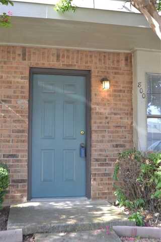 800 W Collins Street, Denton, TX 76201