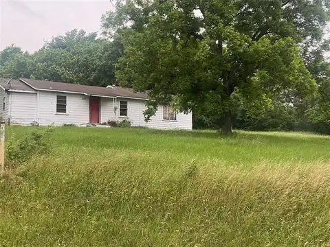 300 S Texas Street, Emory, TX 75440
