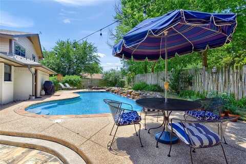 1208 Kiowa Drive W, Gainesville, TX 76240