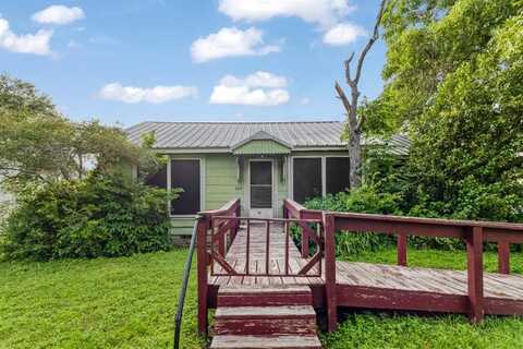 305 S Rusk Street, Groesbeck, TX 76642