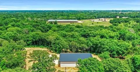 400 Wild Wood Lane, Whitesboro, TX 76273
