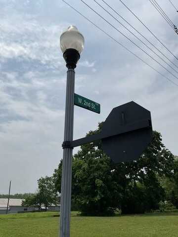 123 N Main Street, Bonham, TX 75418
