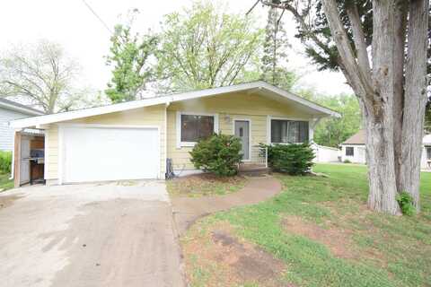 3305 Douglas, Sioux City, IA 51104