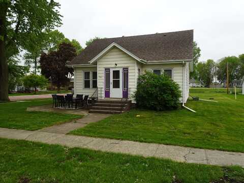 801 Pleasant Street, Boyden, IA 51234