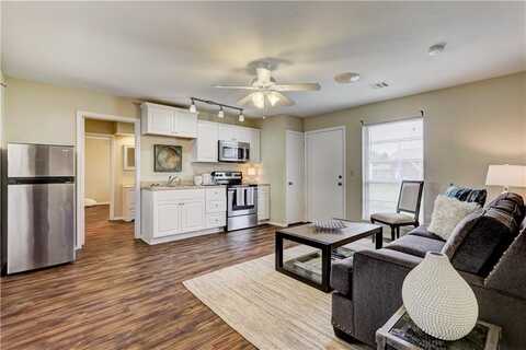 5901 N Macarthur Boulevard, Warr Acres, OK 73122