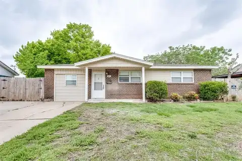 641 SW 15th Street, Moore, OK 73160