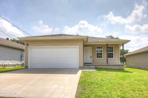 611 S Arch Street, Carterville, MO 64835