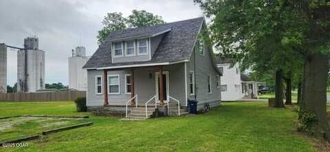 200 E Country Road, Columbus, KS 66725