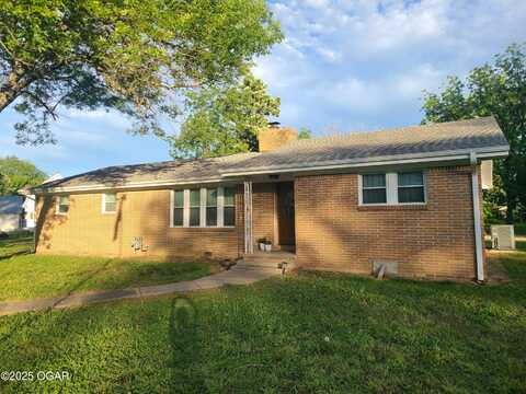 511 3rd Street, McCune, KS 66753