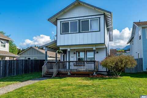 514 Lopez Ave, Port Angeles, WA 98362