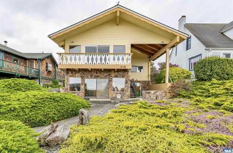 218 E Whidby Ave, Port Angeles, WA 98362