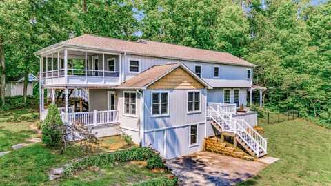 1121 Settlers Ln, Friendsville, TN 37737