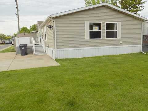 25154 Canyon Circle, Flat Rock, MI 48134