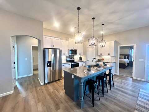 9904 Weeping Willow Dr., Manhattan, KS 66502